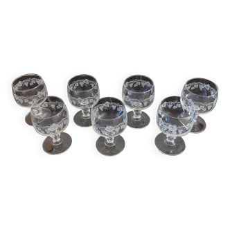 Set of 7 water glasses on crystal feet with grape and vine branch decor luminarc