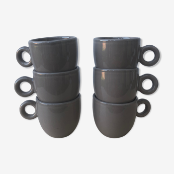 Grey coffee cups