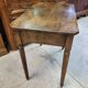 petit bureau table en noyer avec un tiroir de chaque cote du xix ème siecle