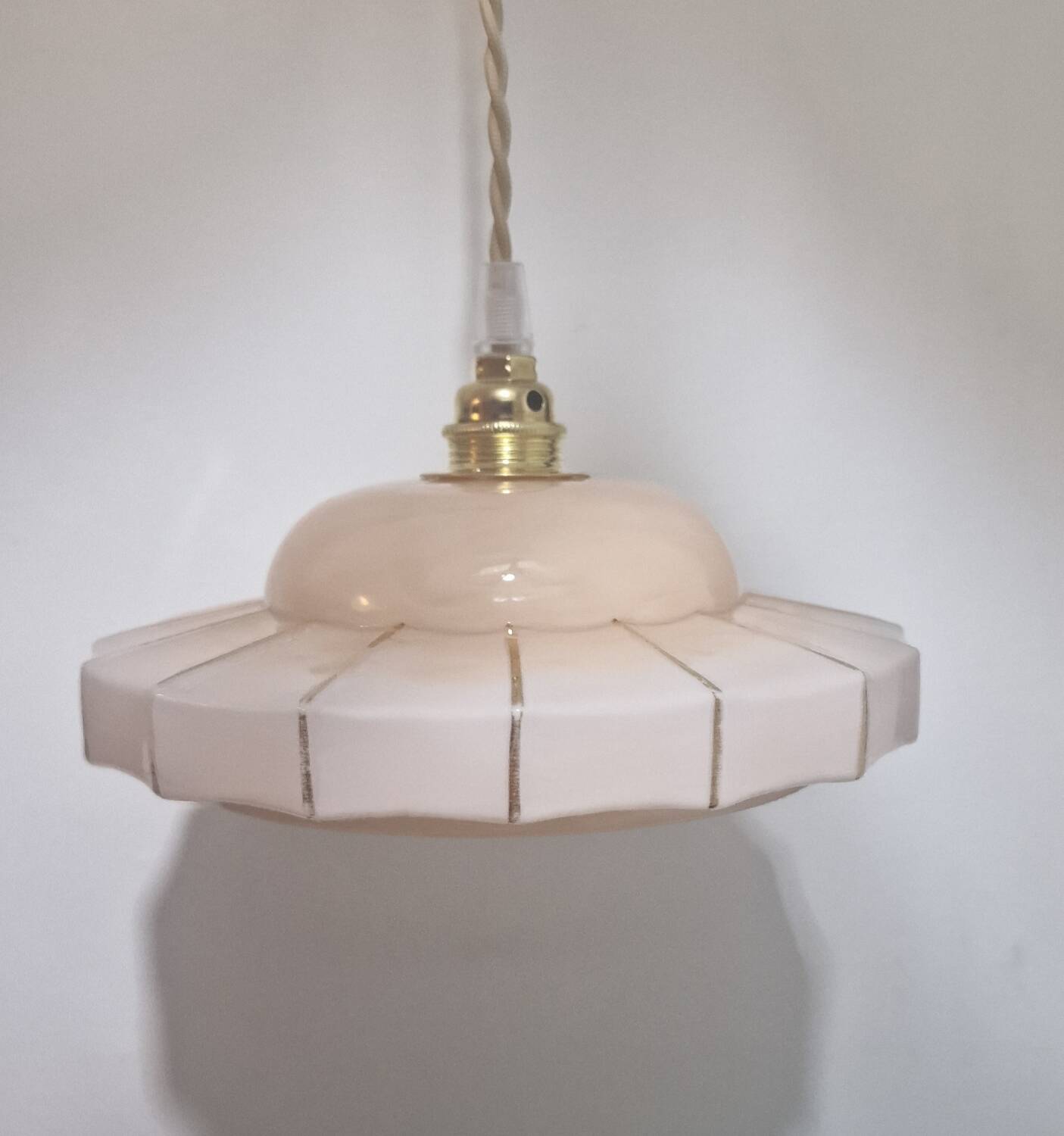 Marbled pink Art Deco glass pendant light