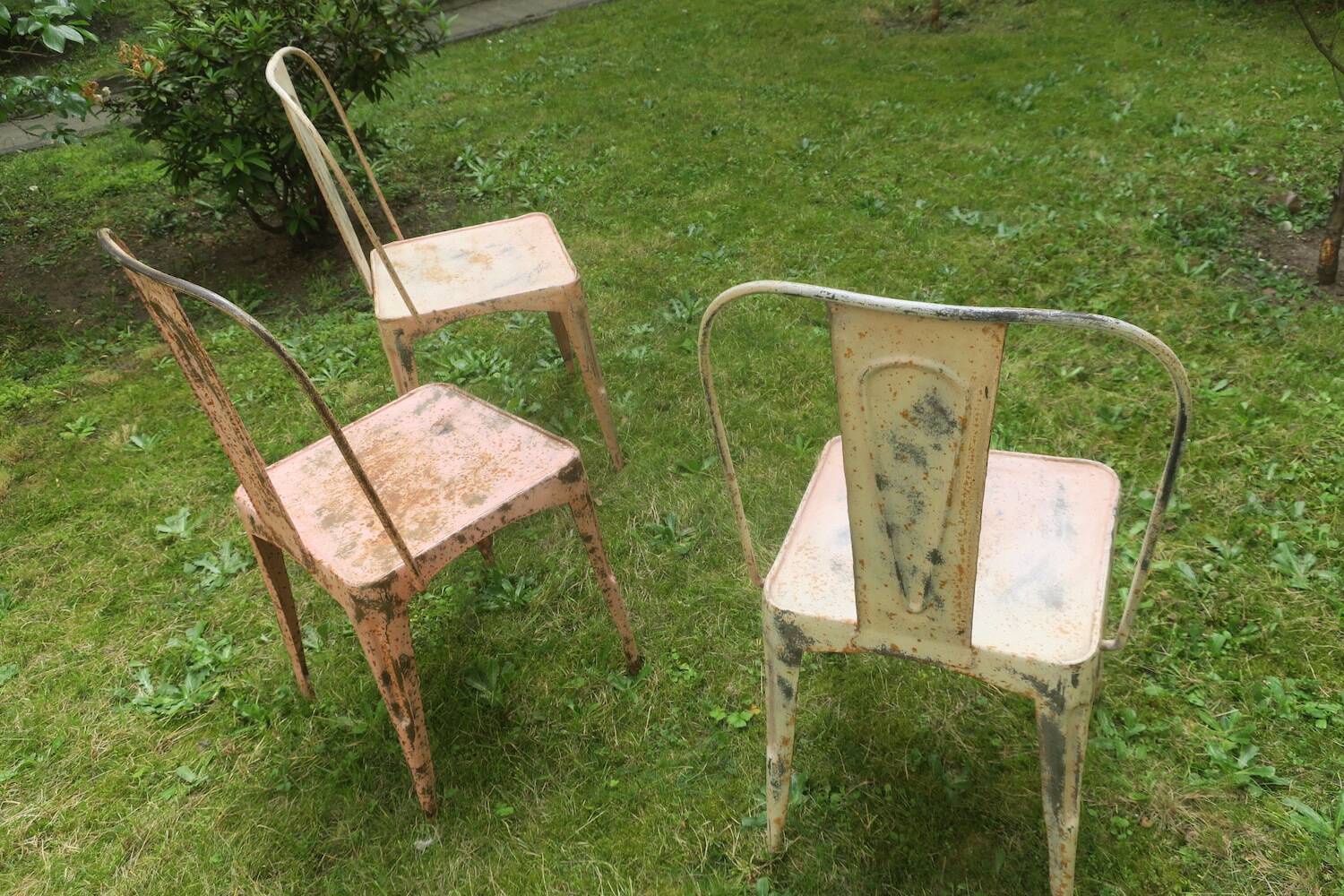 Set of 3 early 20th century patinated Tolix inspired bistro garden stacking chairs