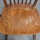 Ensemble de 8 chaises Windsor vintage en bois à dossier fuseau des années 1970