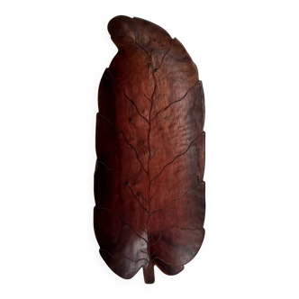 XXL wooden pocket tray in the shape of a leaf