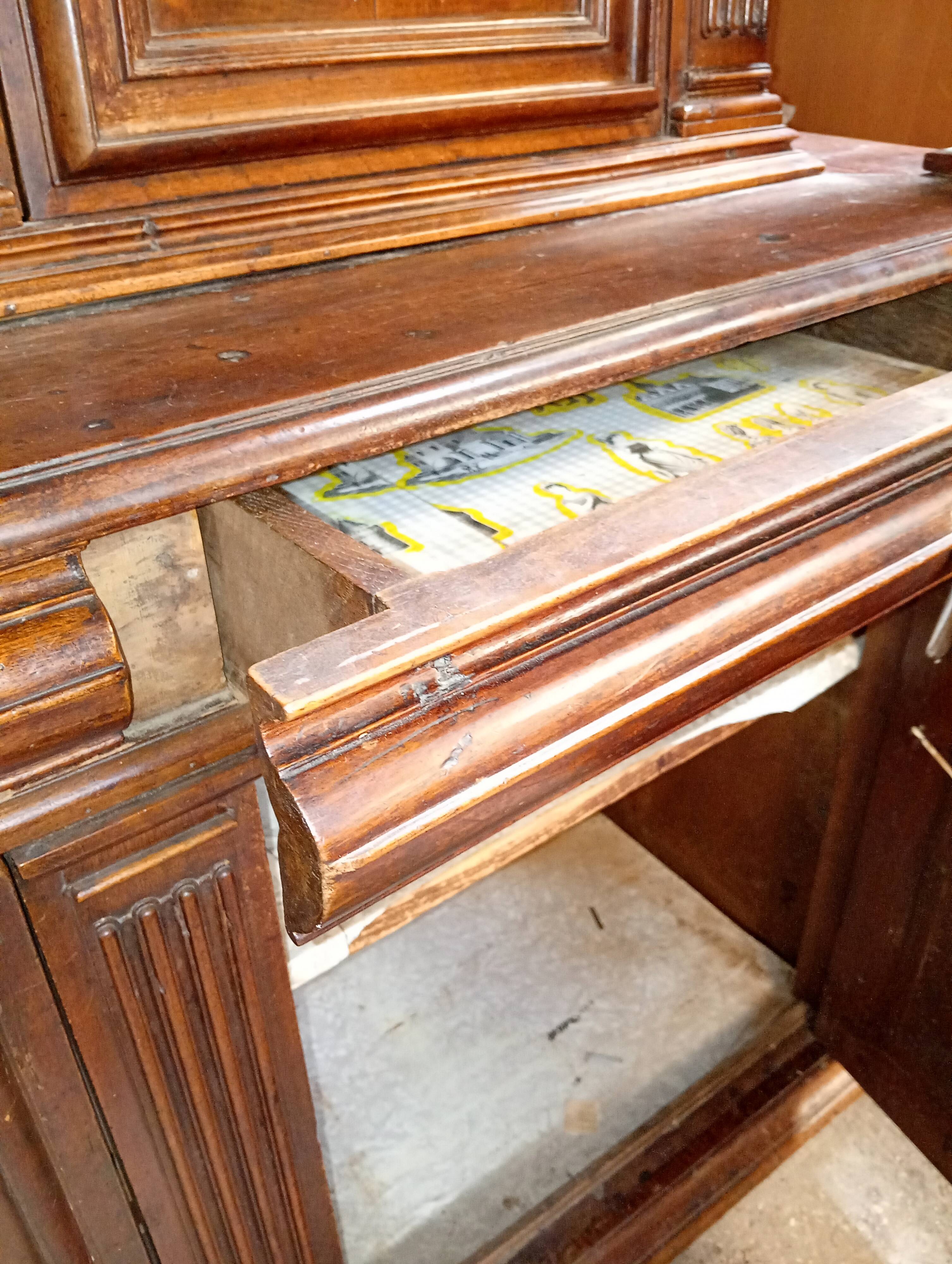 Important two-body buffet cabinet in Renaissance style – 19th century