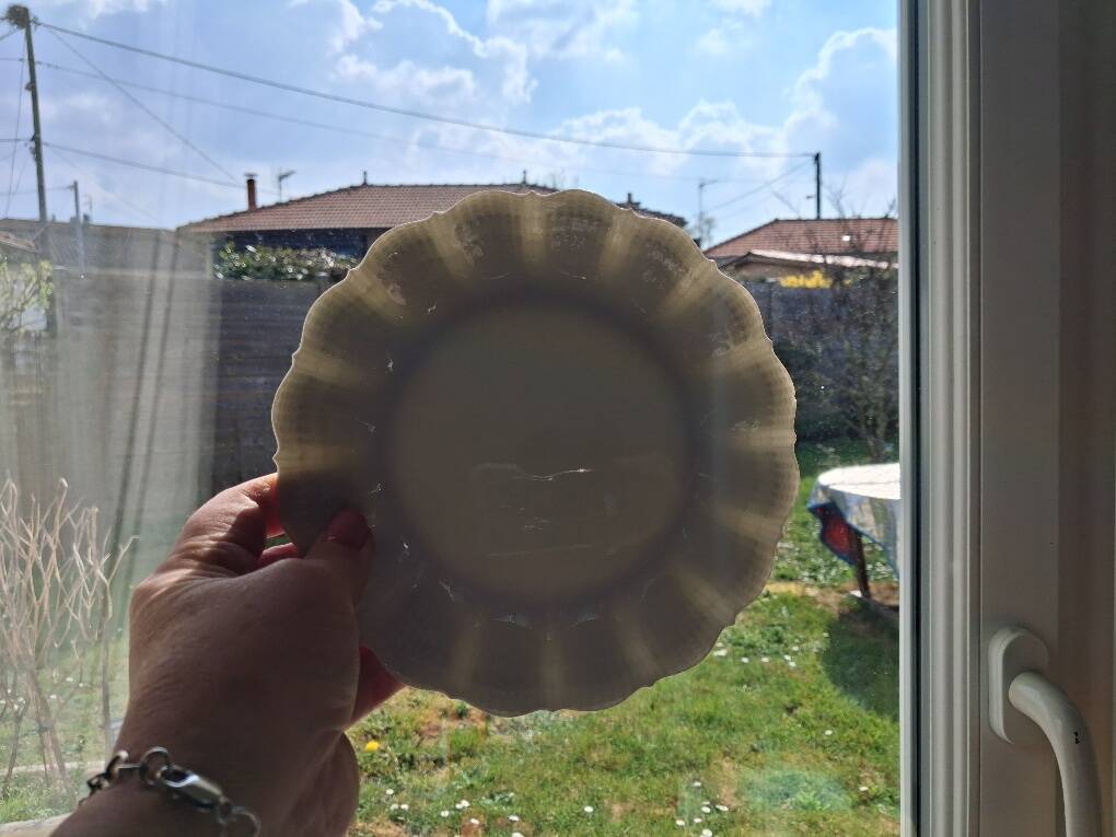 12 dessert plates in Limoges porcelain by Maison Giraud