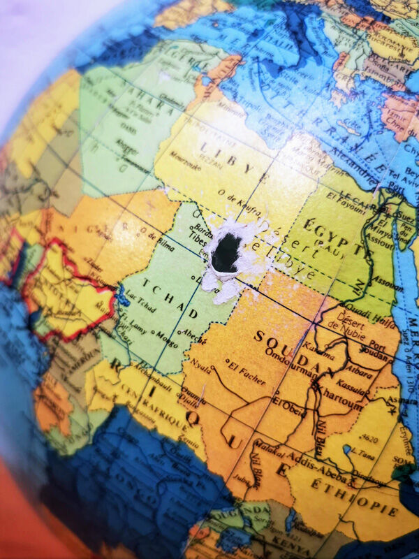 Earth globe tripod Taride glass 1966