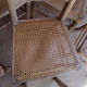 Suite de chaises chêne assises canées
