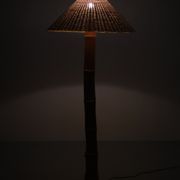 Lampadaire Tiki en bambou véritable années 1980