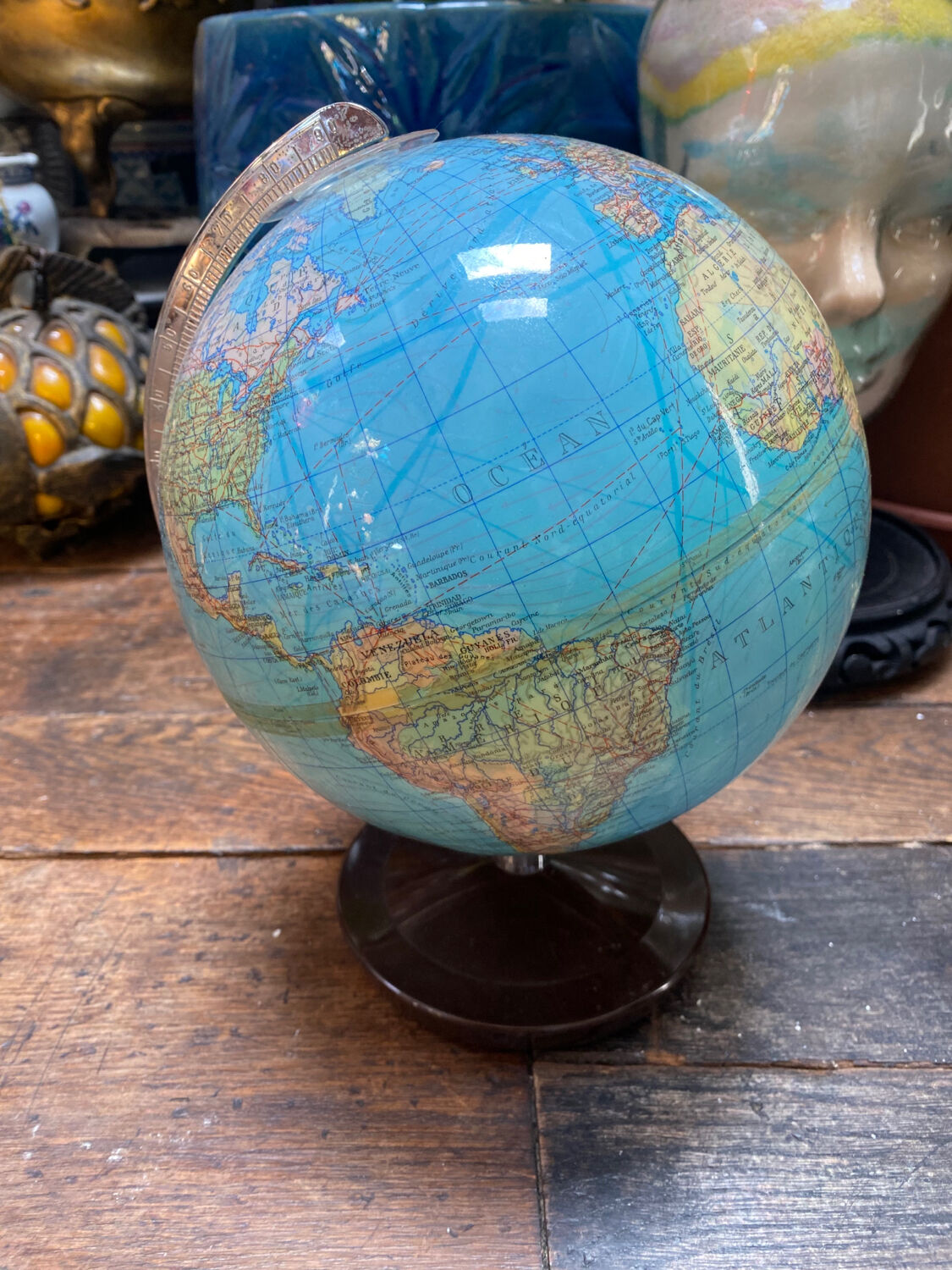 Globe world map vintage seventies Duplex