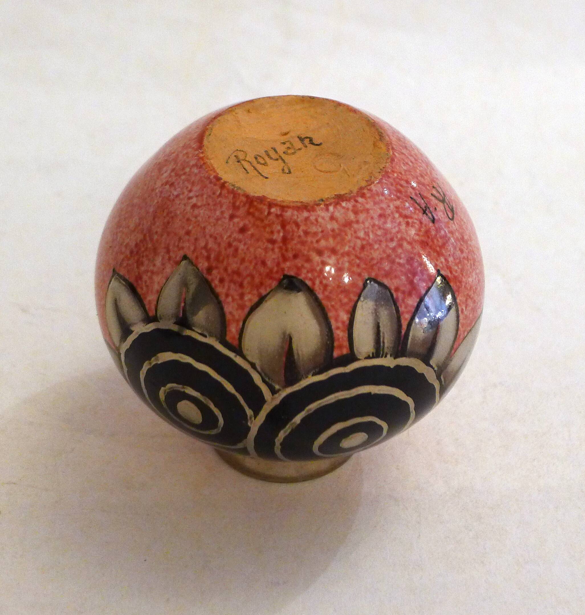 Small Art Deco round vase signed A. Renoleau, stylised floral decoration 1920s.