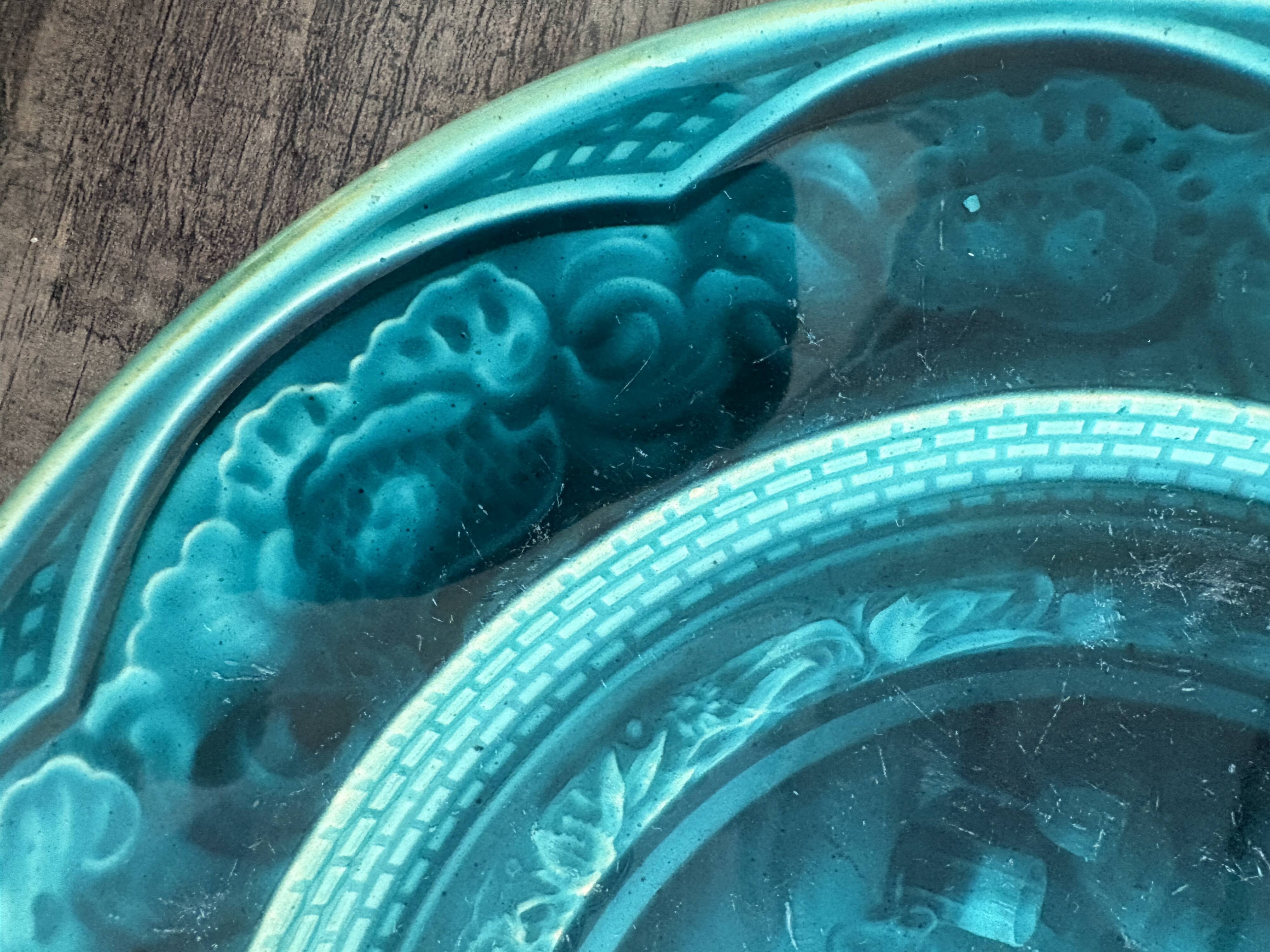 Collection Plate in Turquoise Majolica – Rubelle Ombre Enamel / A.D
