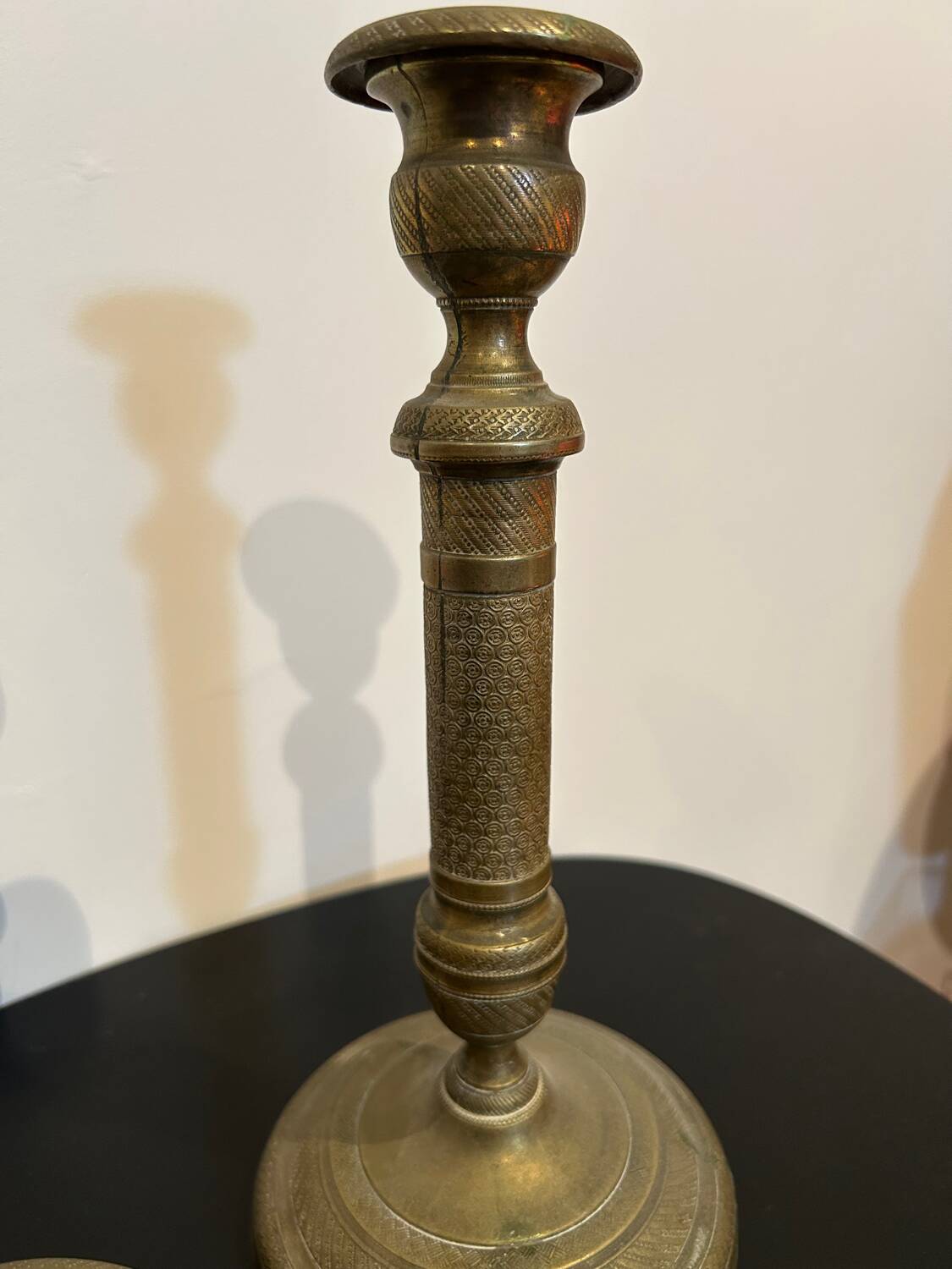 Paire de bougeoirs en bronze