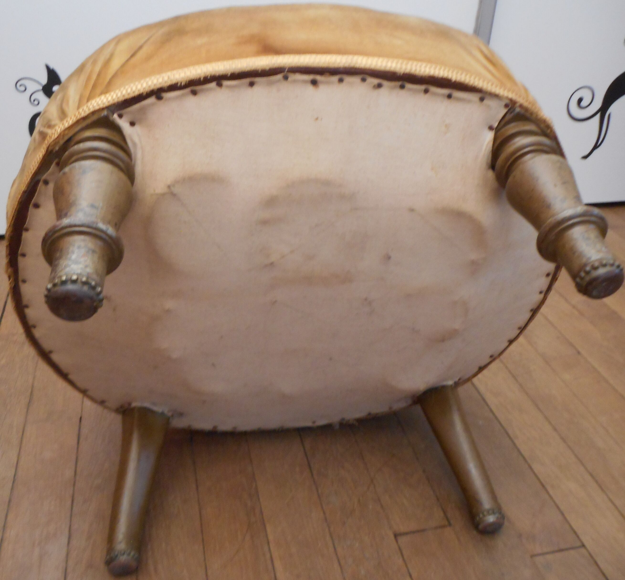 Fauteuil chauffeuse Napoléon III velours vieil or