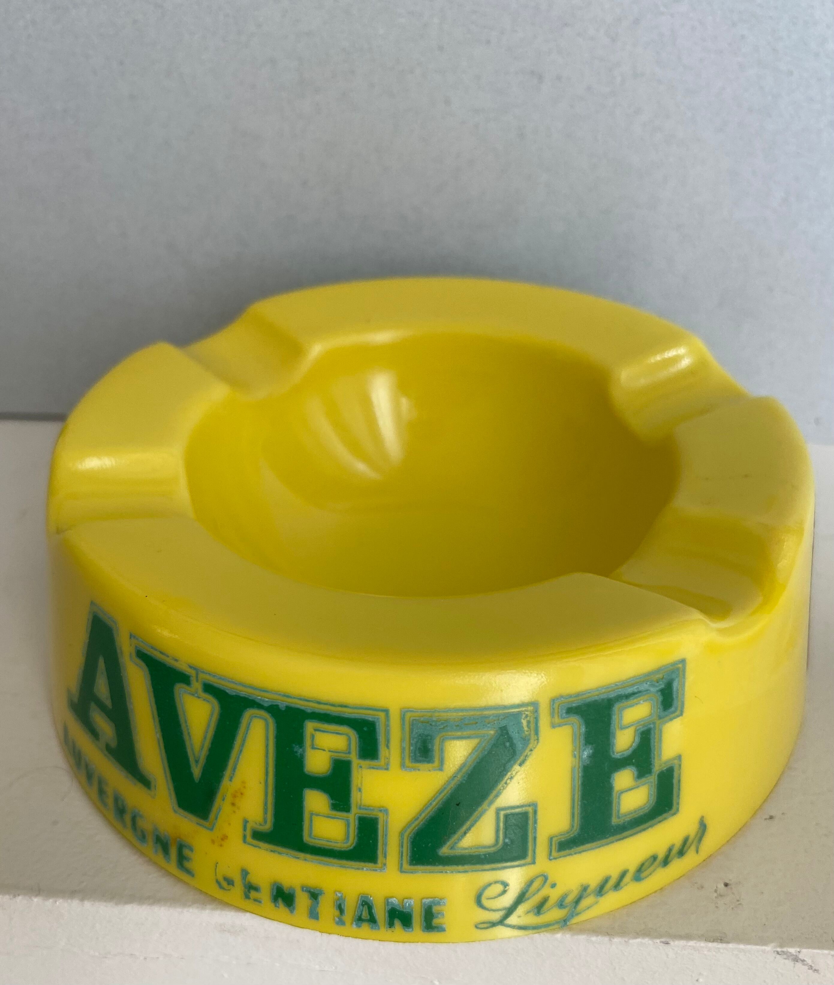 Trio of bistro ashtrays, early twentieth sit