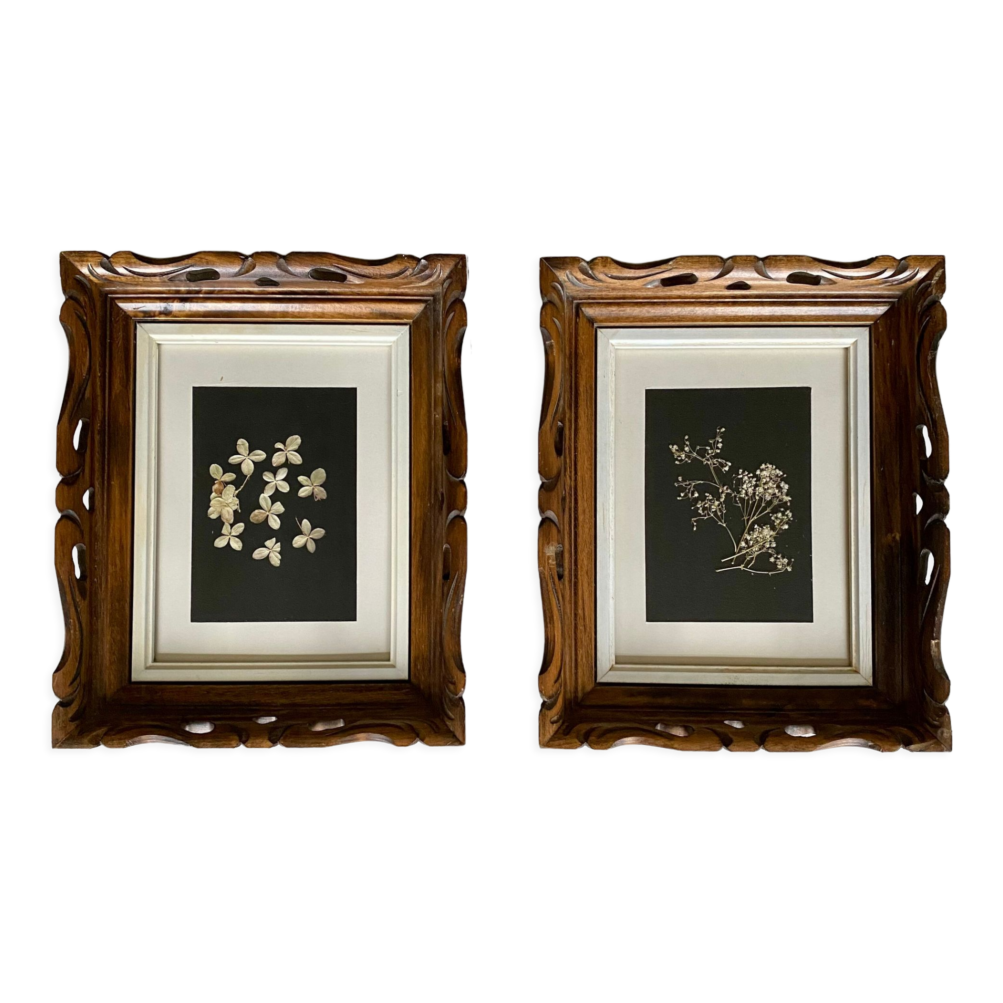 Set of two moulded wooden frames