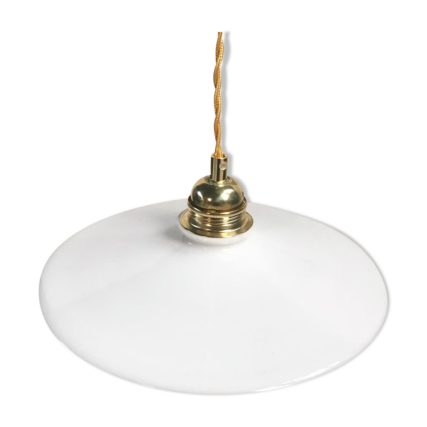 White opaline suspension