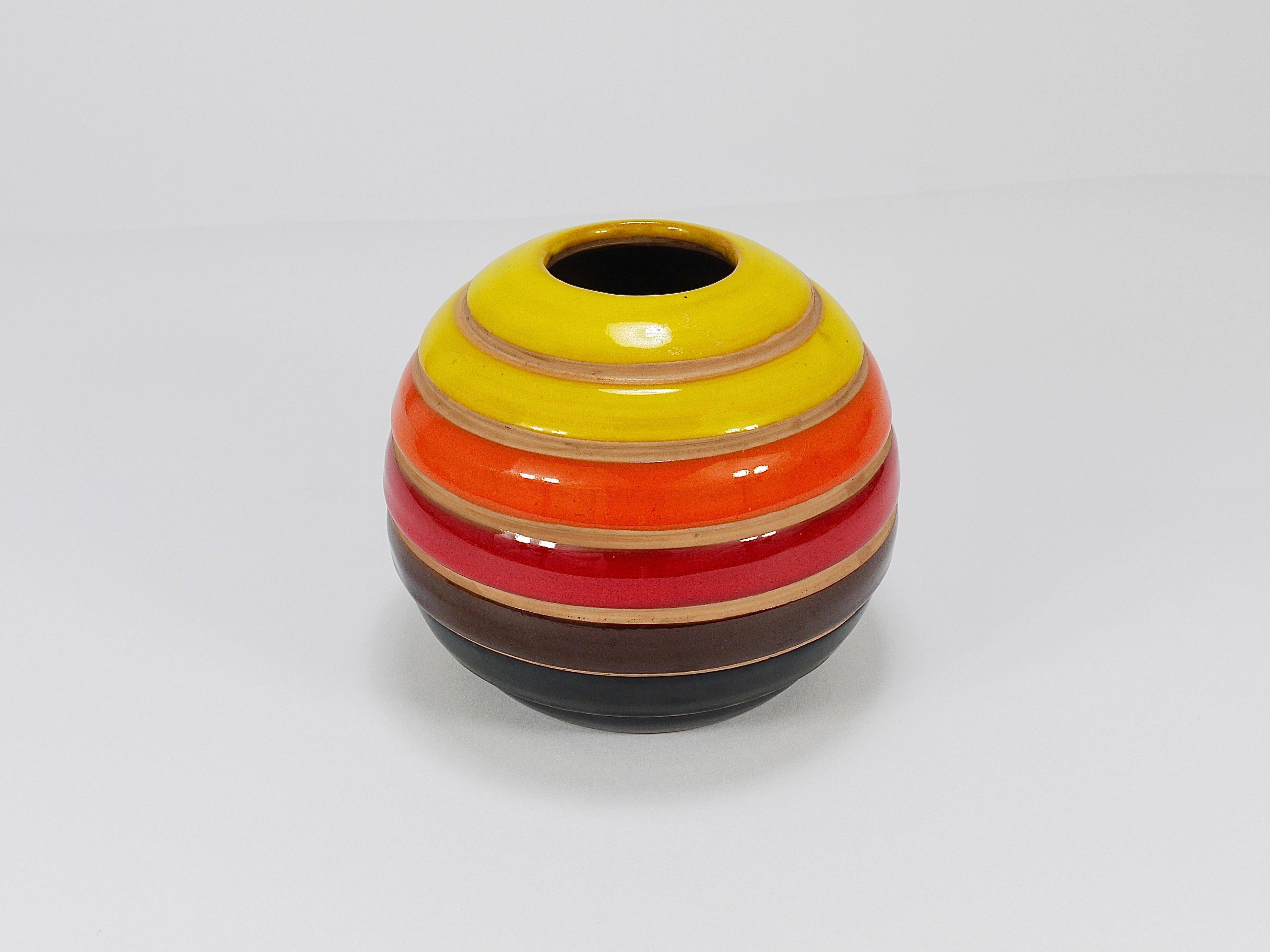 Vase boule en céramique rayé Aldo Londi Bitossi, Italie, 1960s