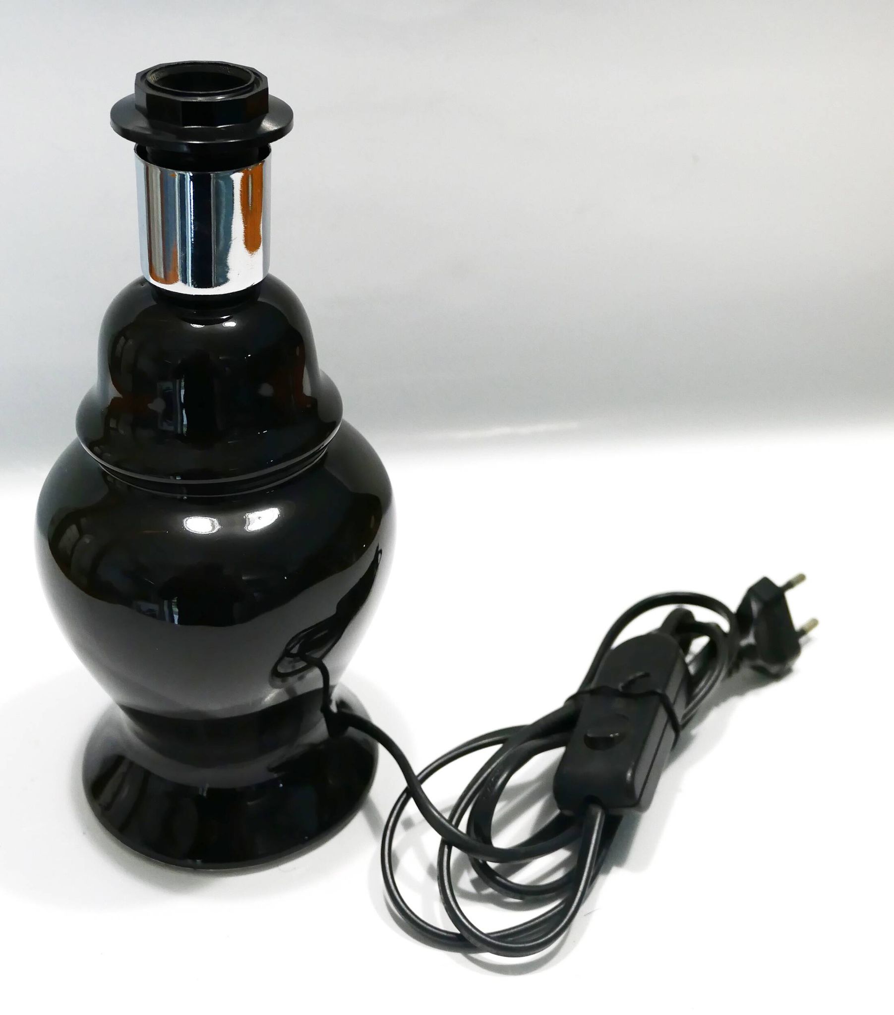 Elegant little vintage lamp base in black ceramic