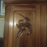 Armoire art déco en noyer