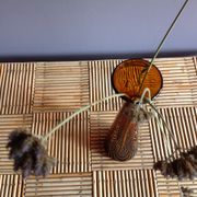 Vase en verre ambre