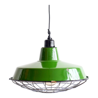 Flat green mesh enamelled pendant lamps.