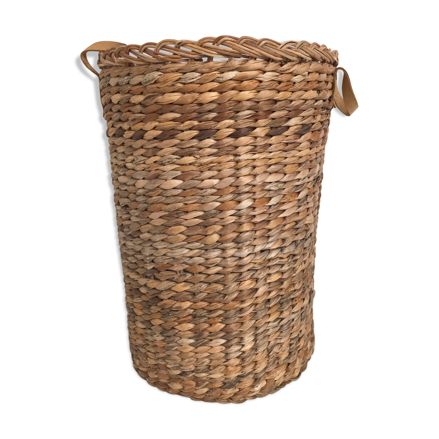Woven wicker basket