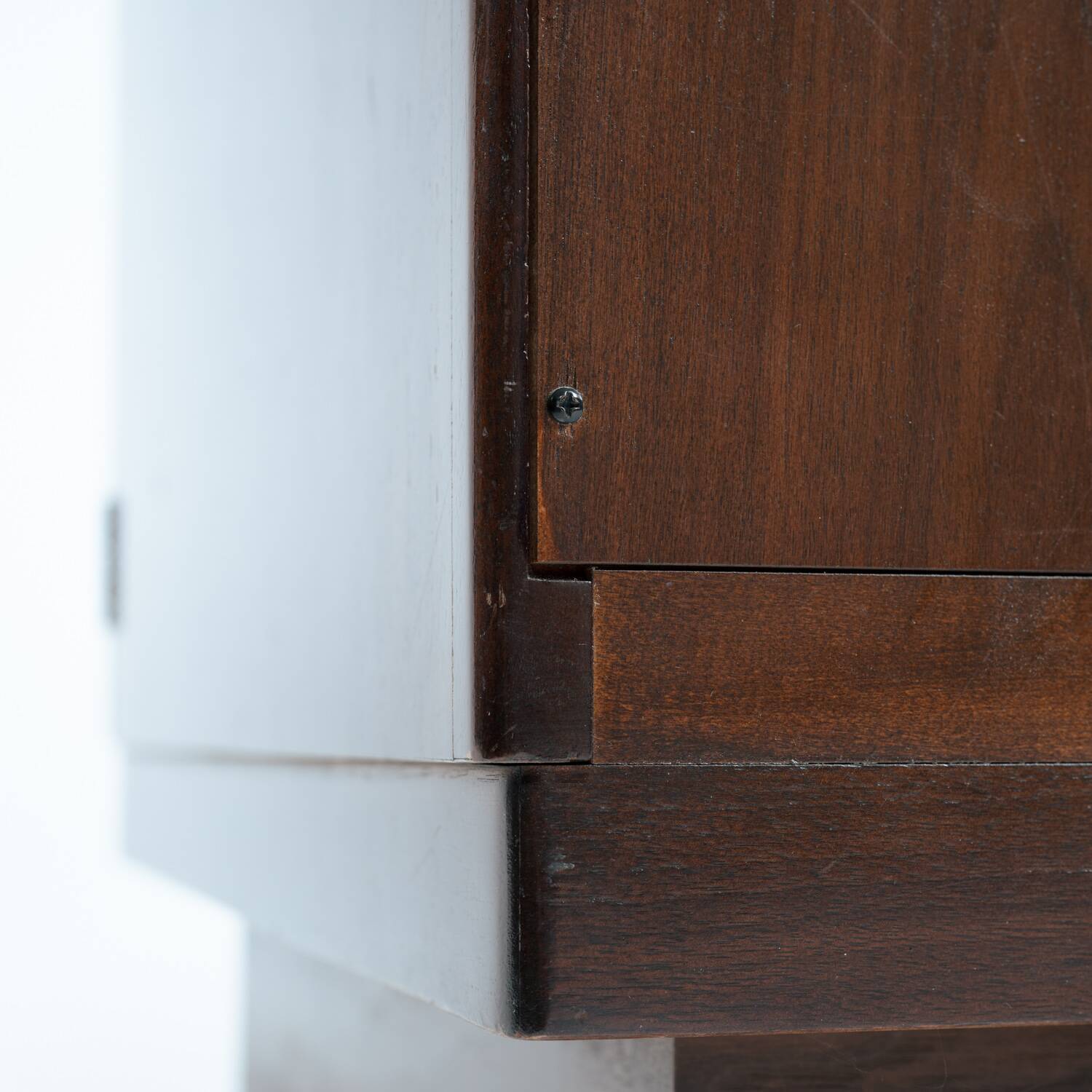Walnut Veneered Drawer Cabinets or Nightstands by Baker, England, 1970s