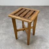 Tabouret reconstruction années 50 à lattes de bois
