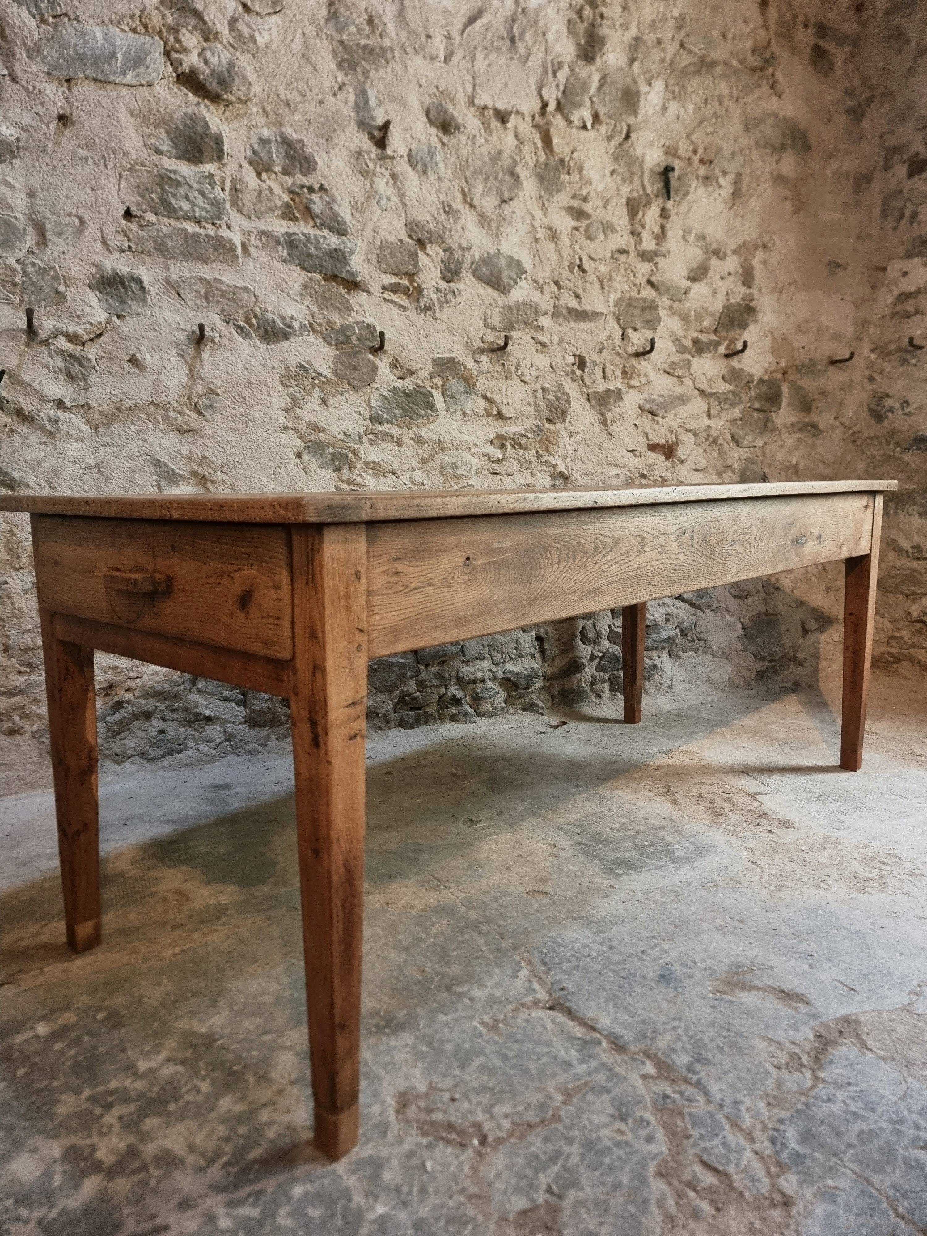 Old oak farmhouse table, dining table, Auvergne, circa 1750–1800