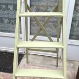 Wooden painter's stepladder