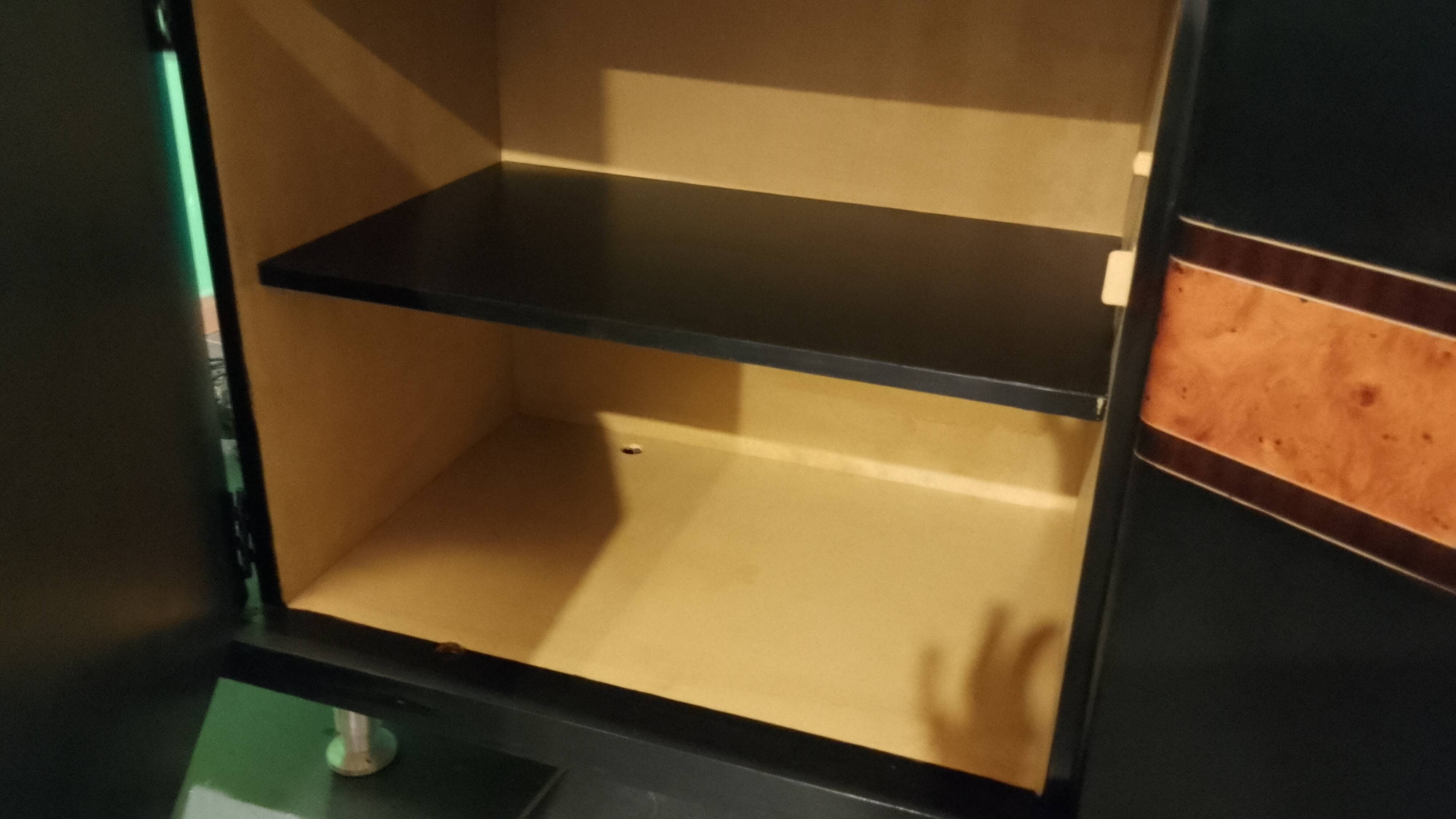 buffet with 4 doors fully restored, keeping its vintage style