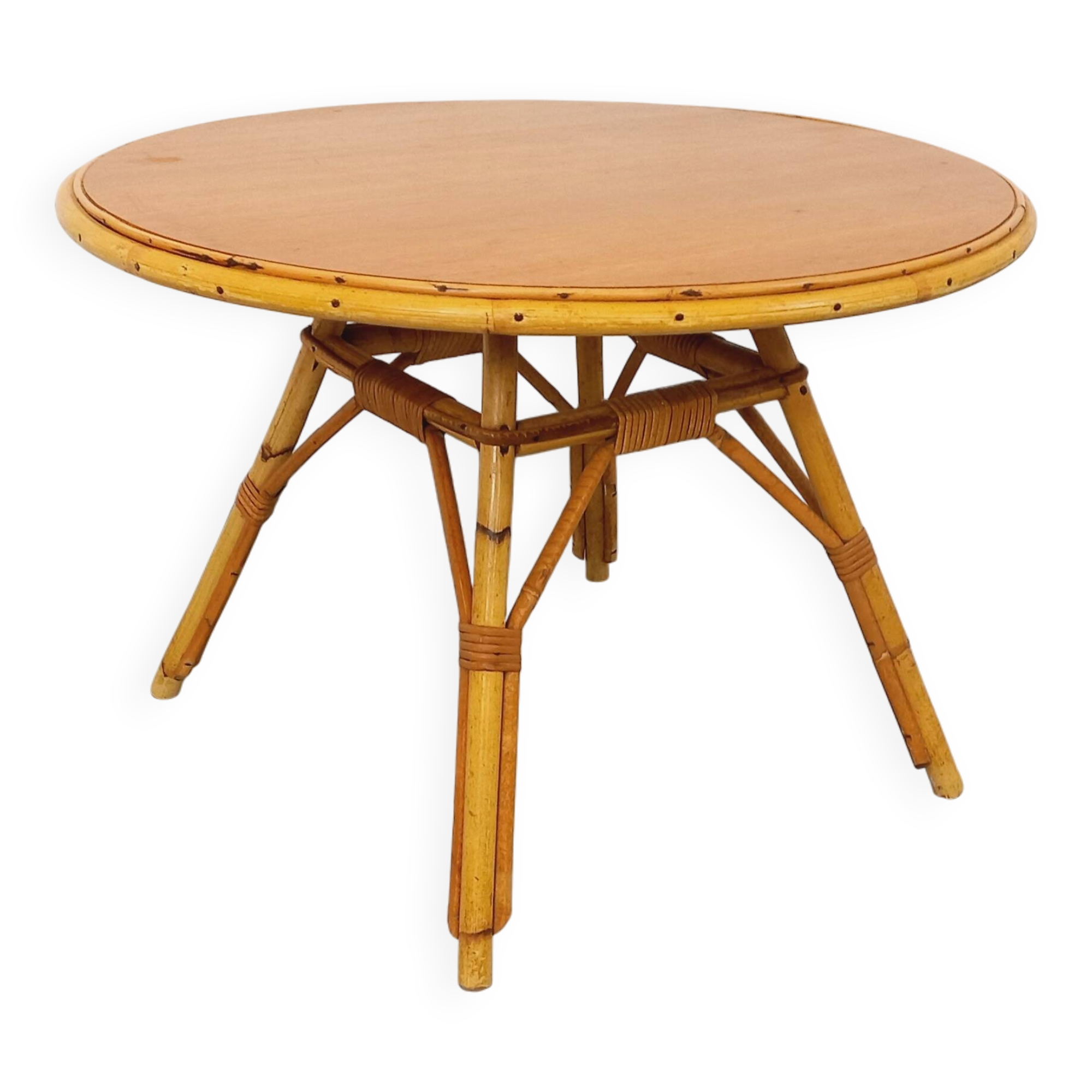 Round coffee table in vintage rattan and wood from the 1960s.