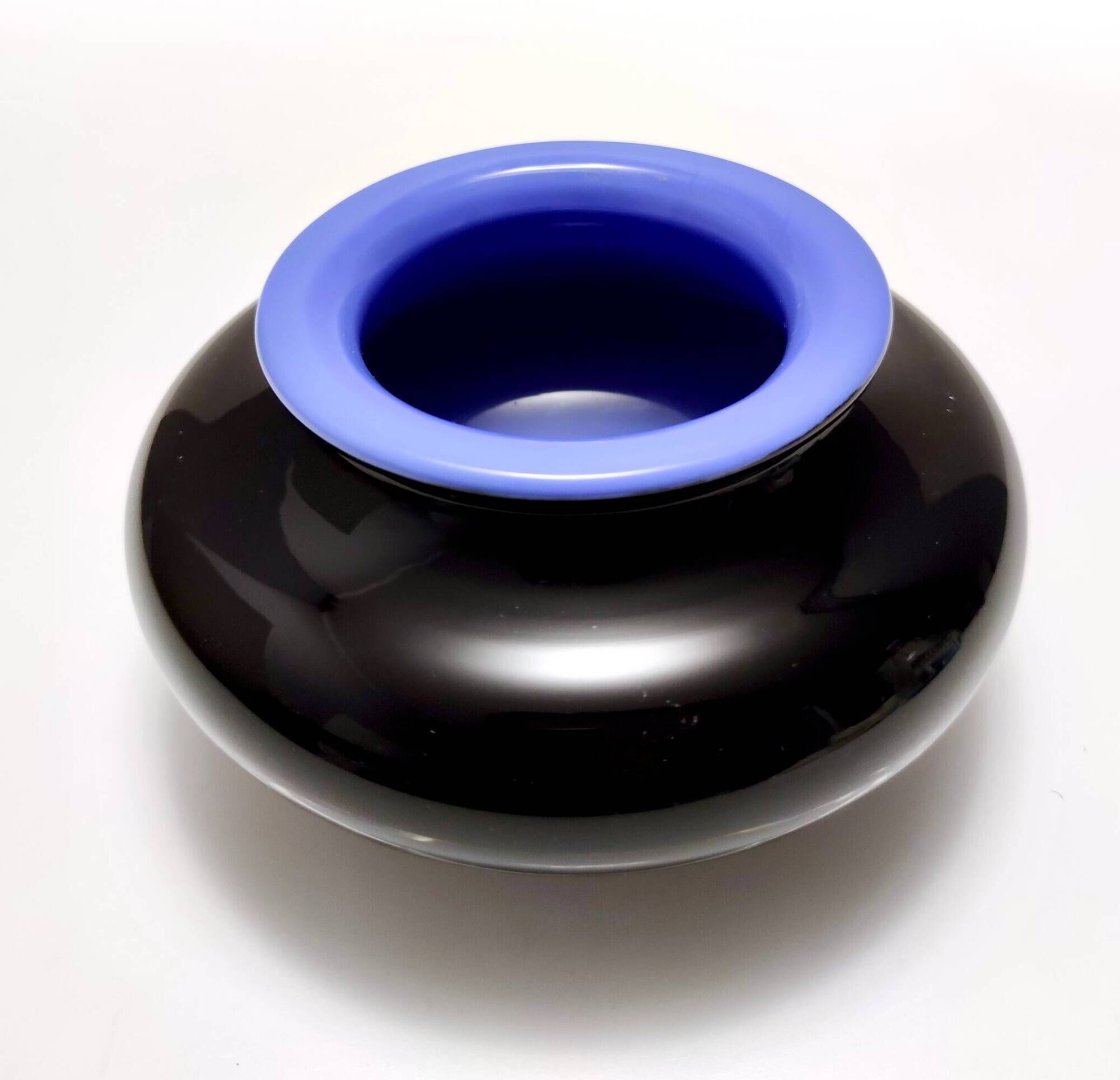 Postmodern Iridescent Black and Cornflower Blue Cased Glass Vase, Italy