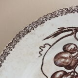 Round dish n°3 Choisy le Roi en Terre de Fer decoration fruits and insects