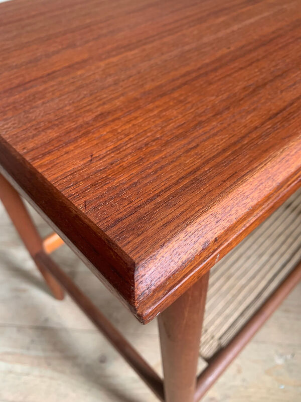 Table basse porte-revue vintage en teck et corde