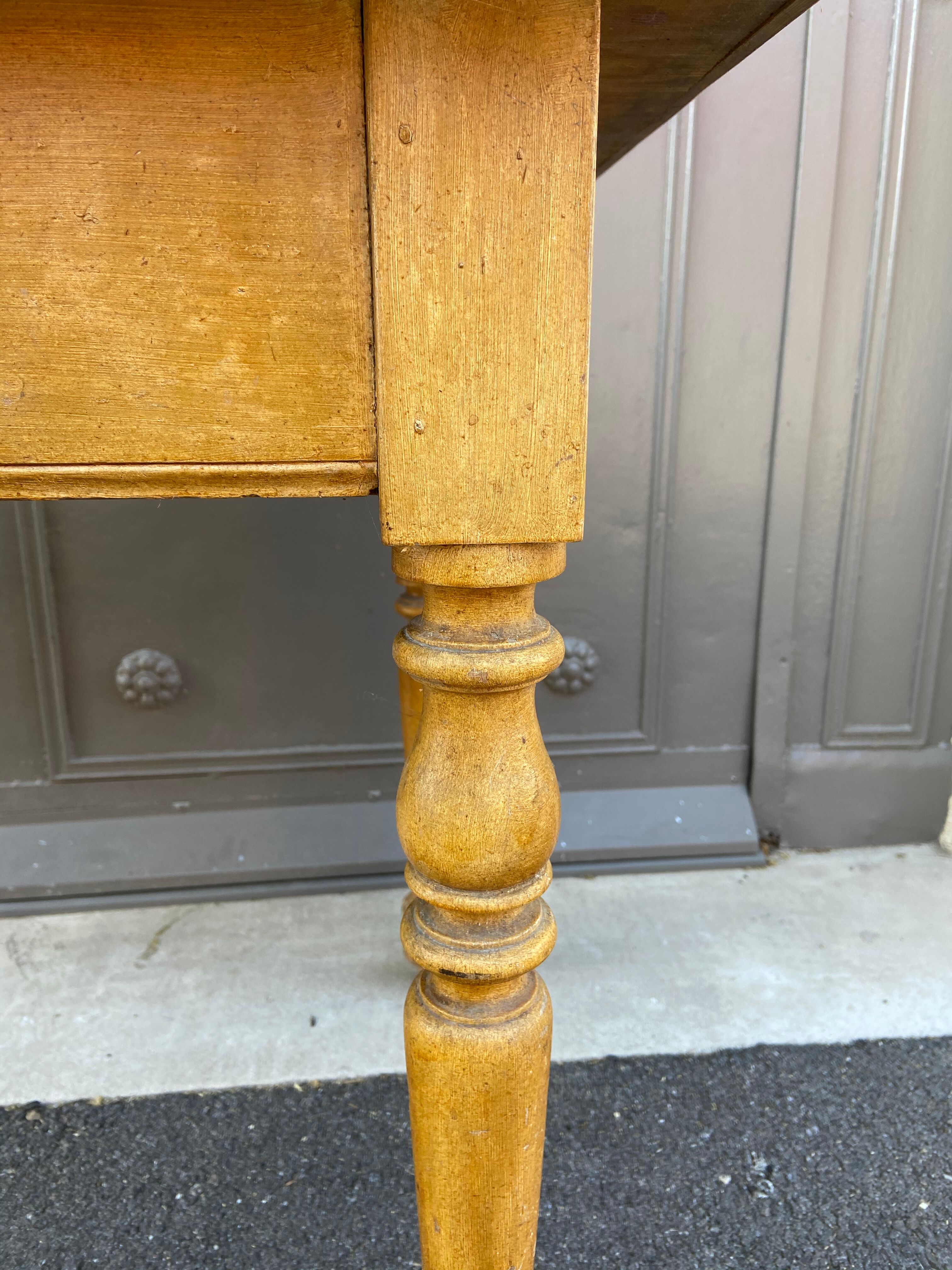 Farm table in natural wood fir 1900 brewery