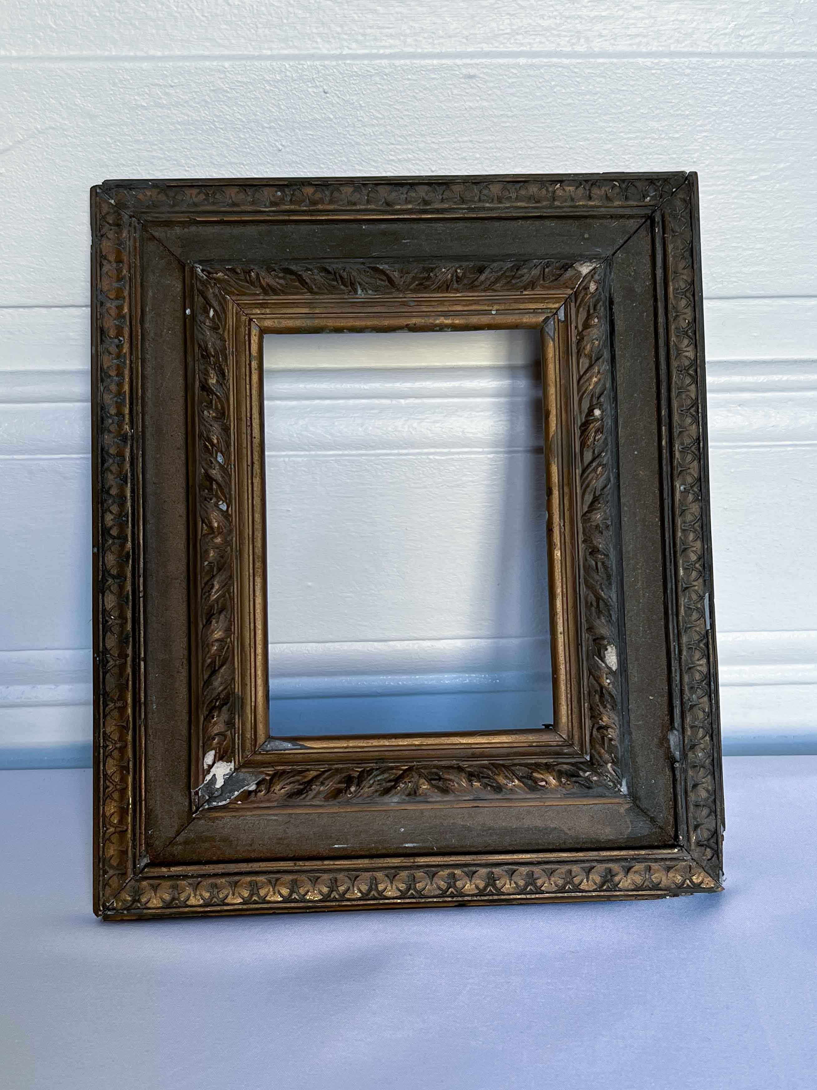 Frame with engravings