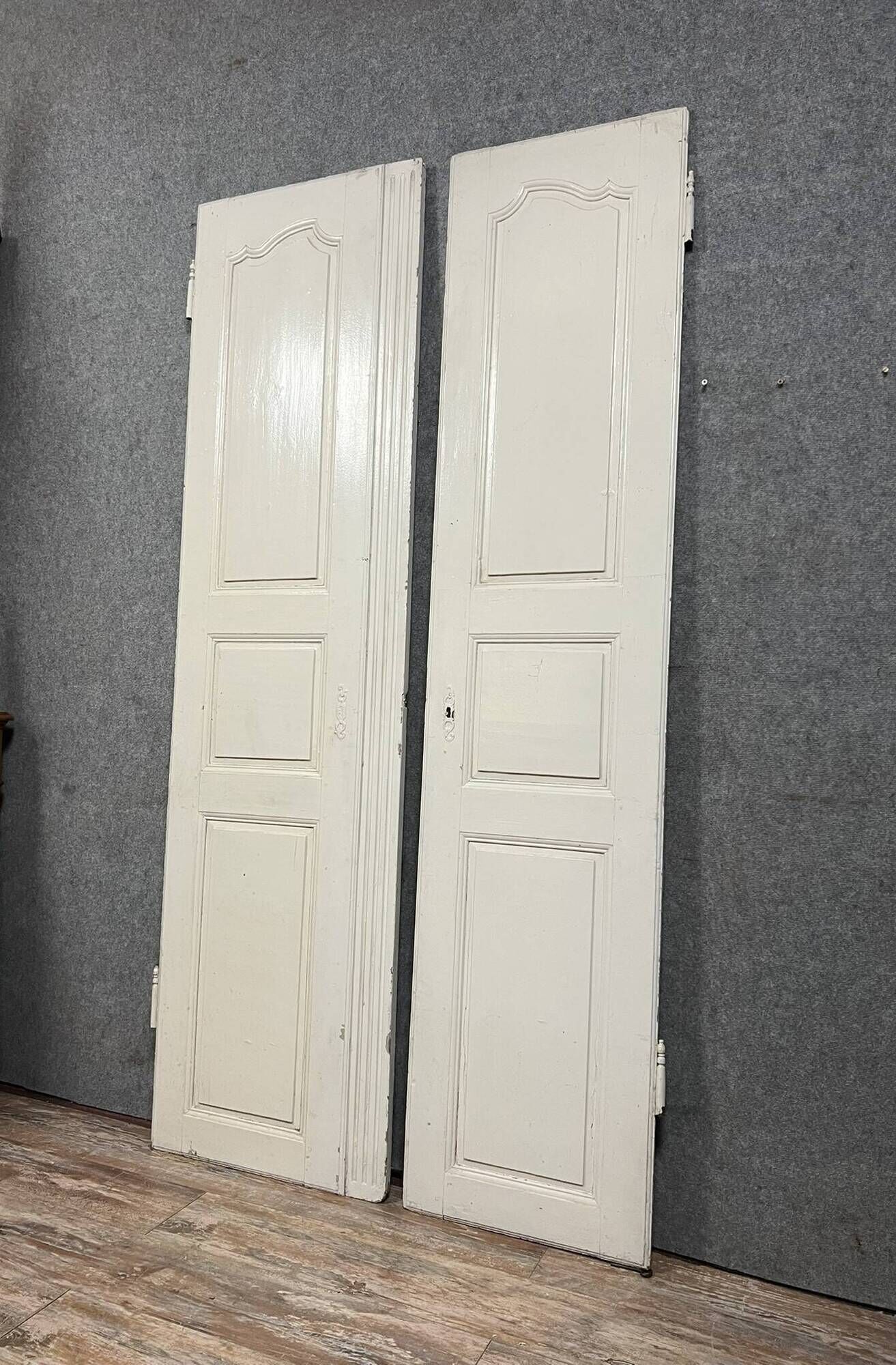 Pair of Louis XV style doors in lacquered wood from the late 18th century