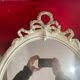 miroir ovale en bois peint style Louis XVI