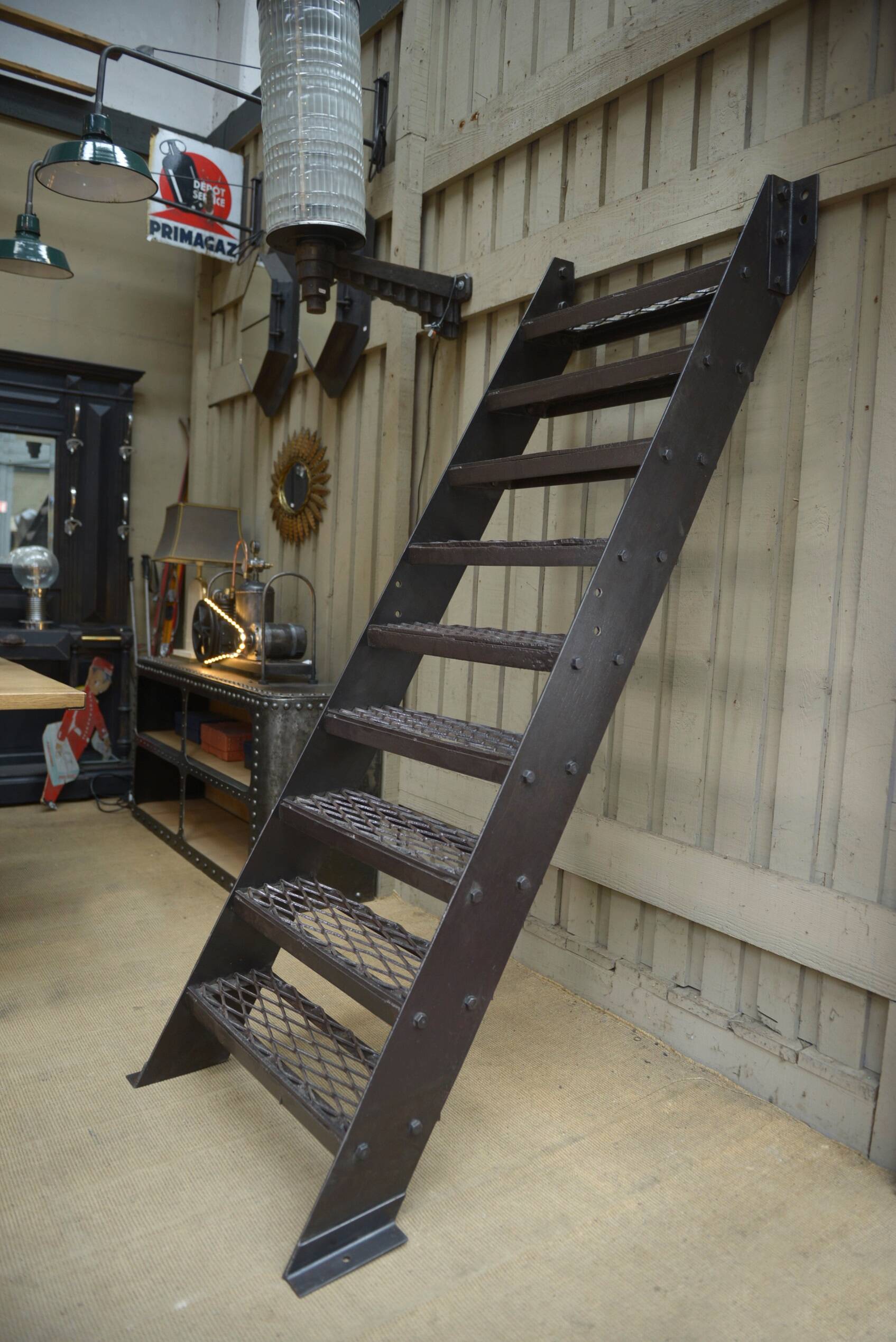Escalier d'usine en acier 1940