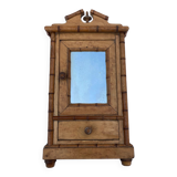Doll cabinet