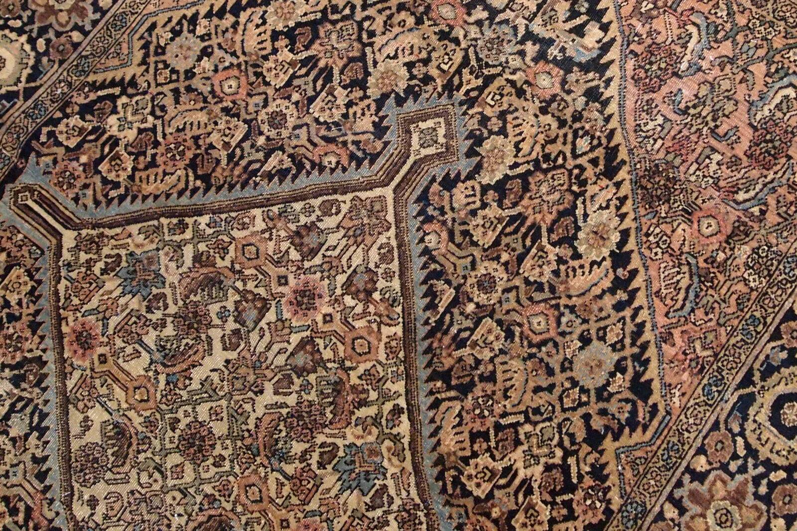 Handmade antique Persian Sarouk Farahan rug 103cm x 161cm 1880s