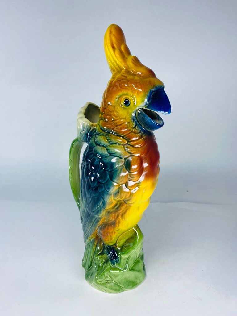 Vintage pitcher cockatoo slurry from Saint-Clément France 1920