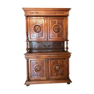 Buffet de style henri II en noyer