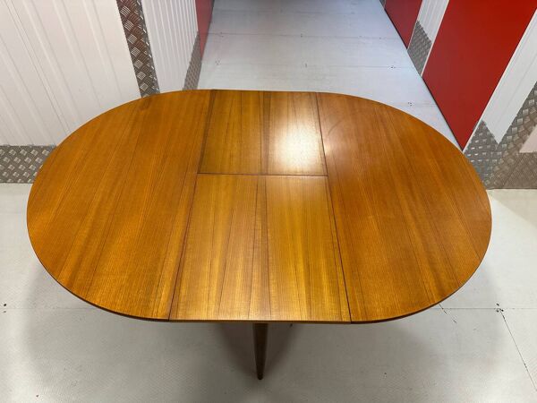 Table ronde scandinave