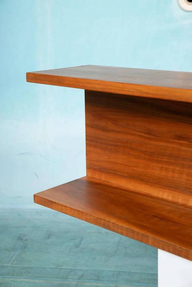 Console murale minimaliste des années 50 en noyer.