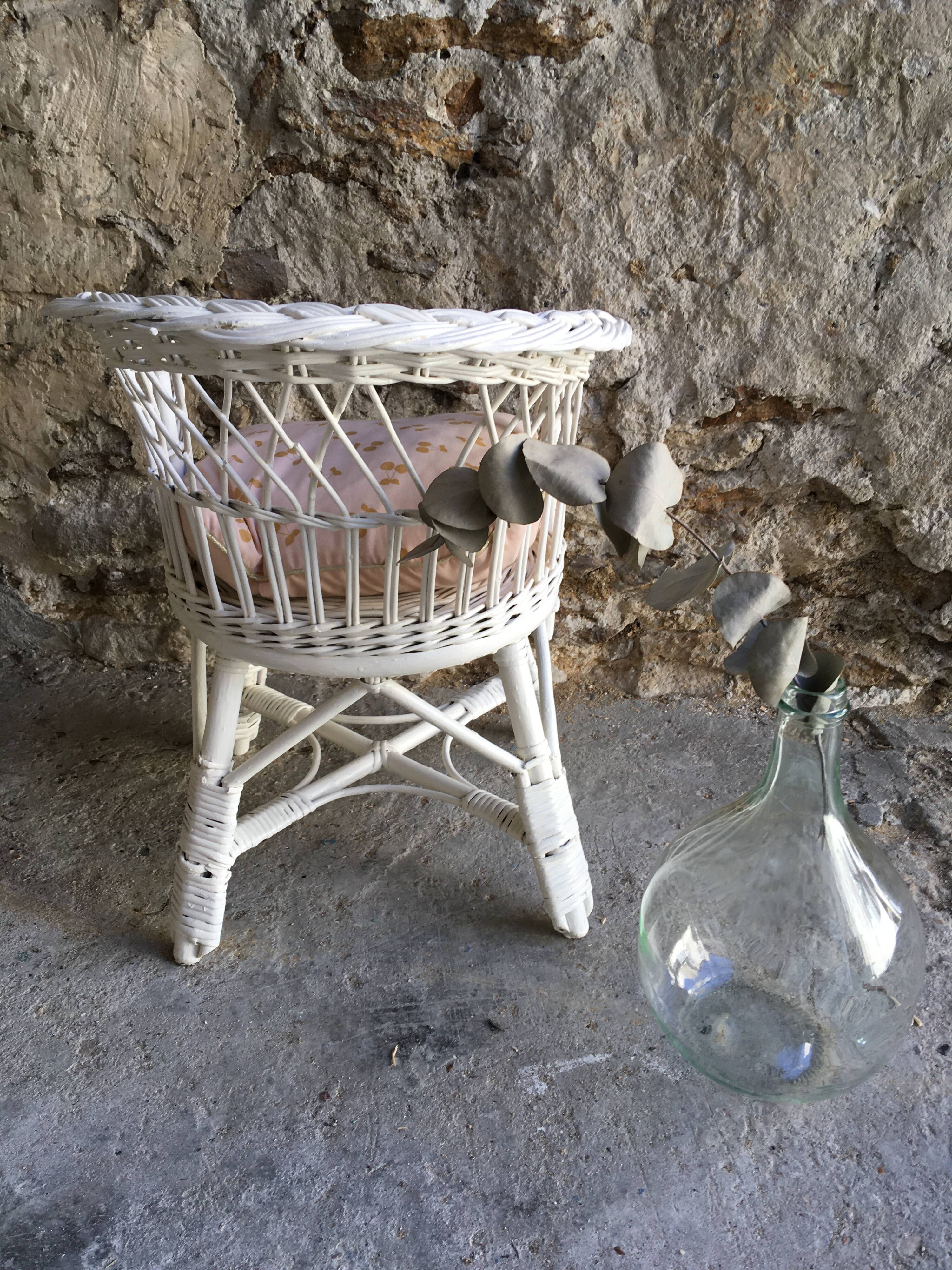 Fauteuil pour enfant en rotin