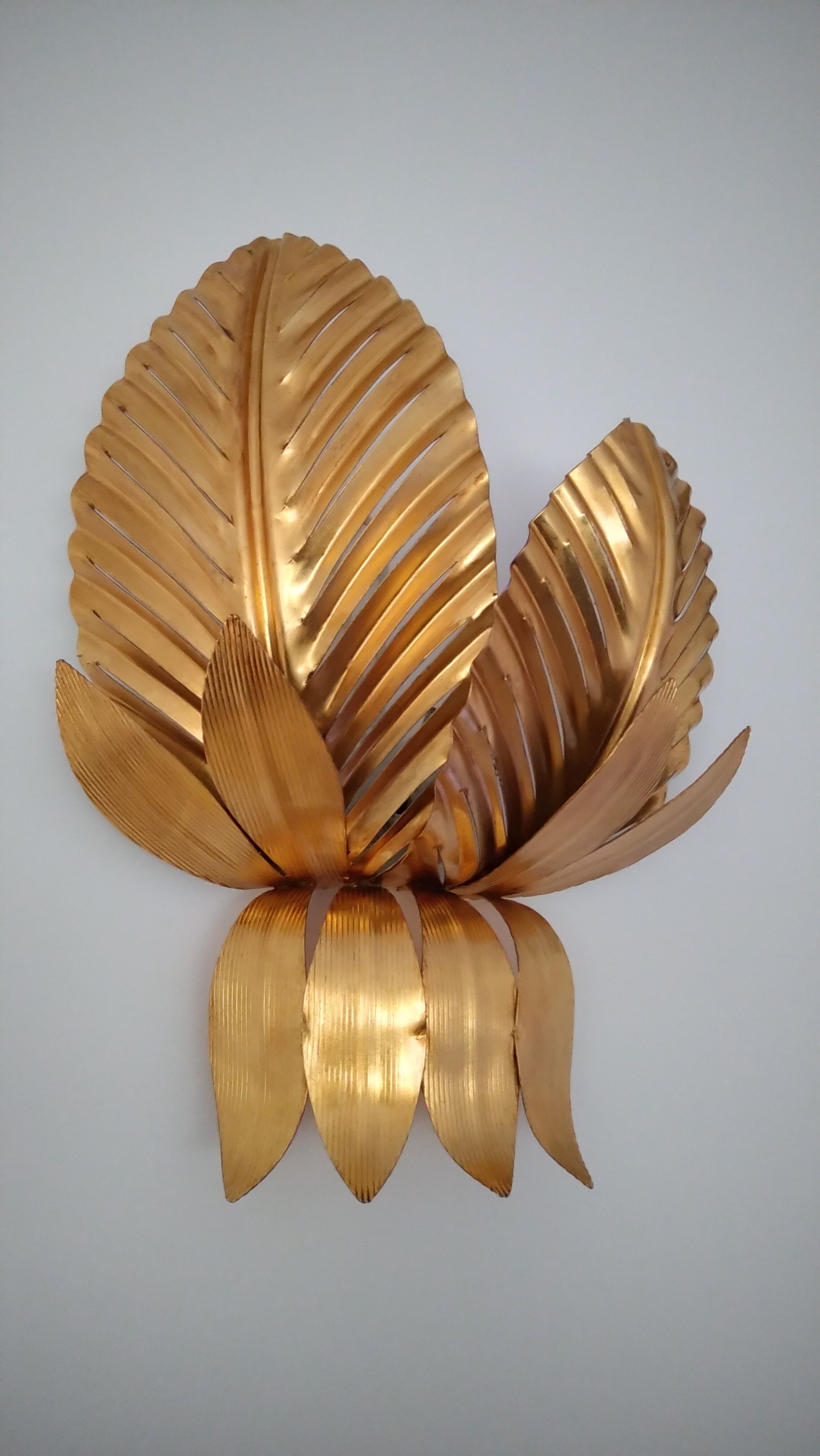 Palm leaves sconce