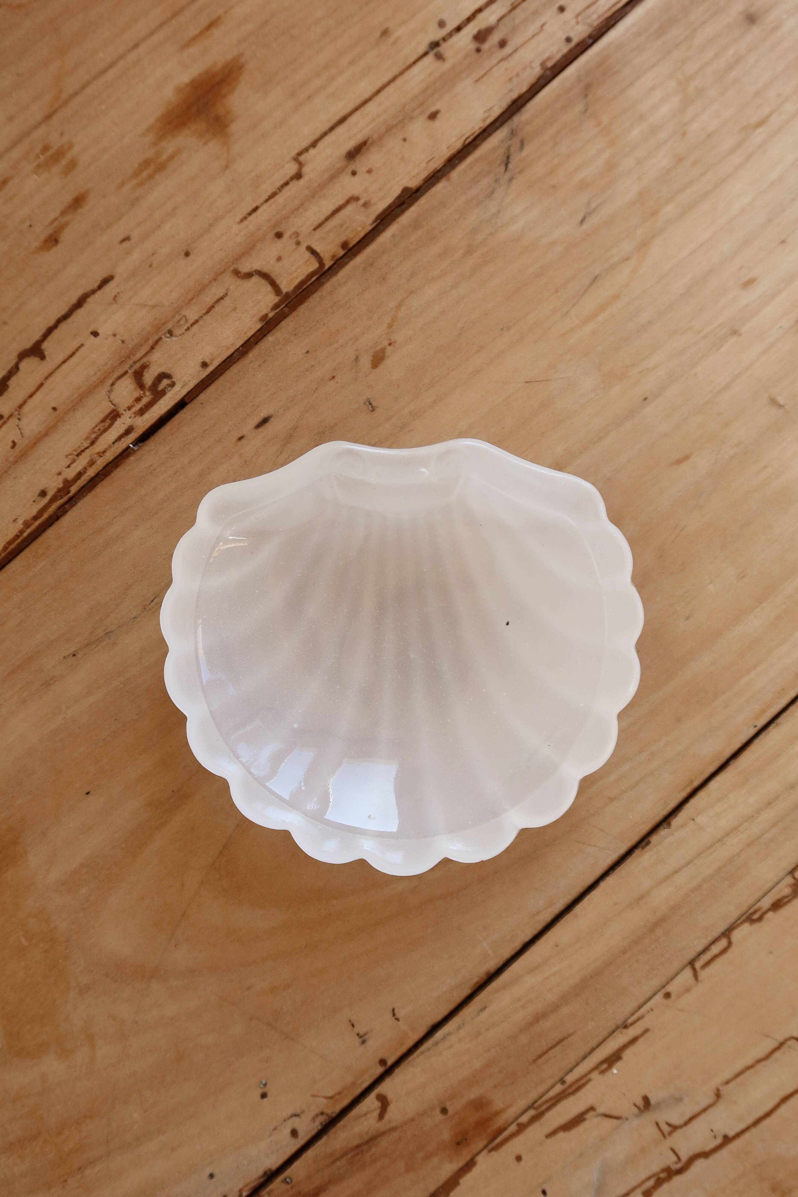 Vintage shell-shaped white moulded glass dish