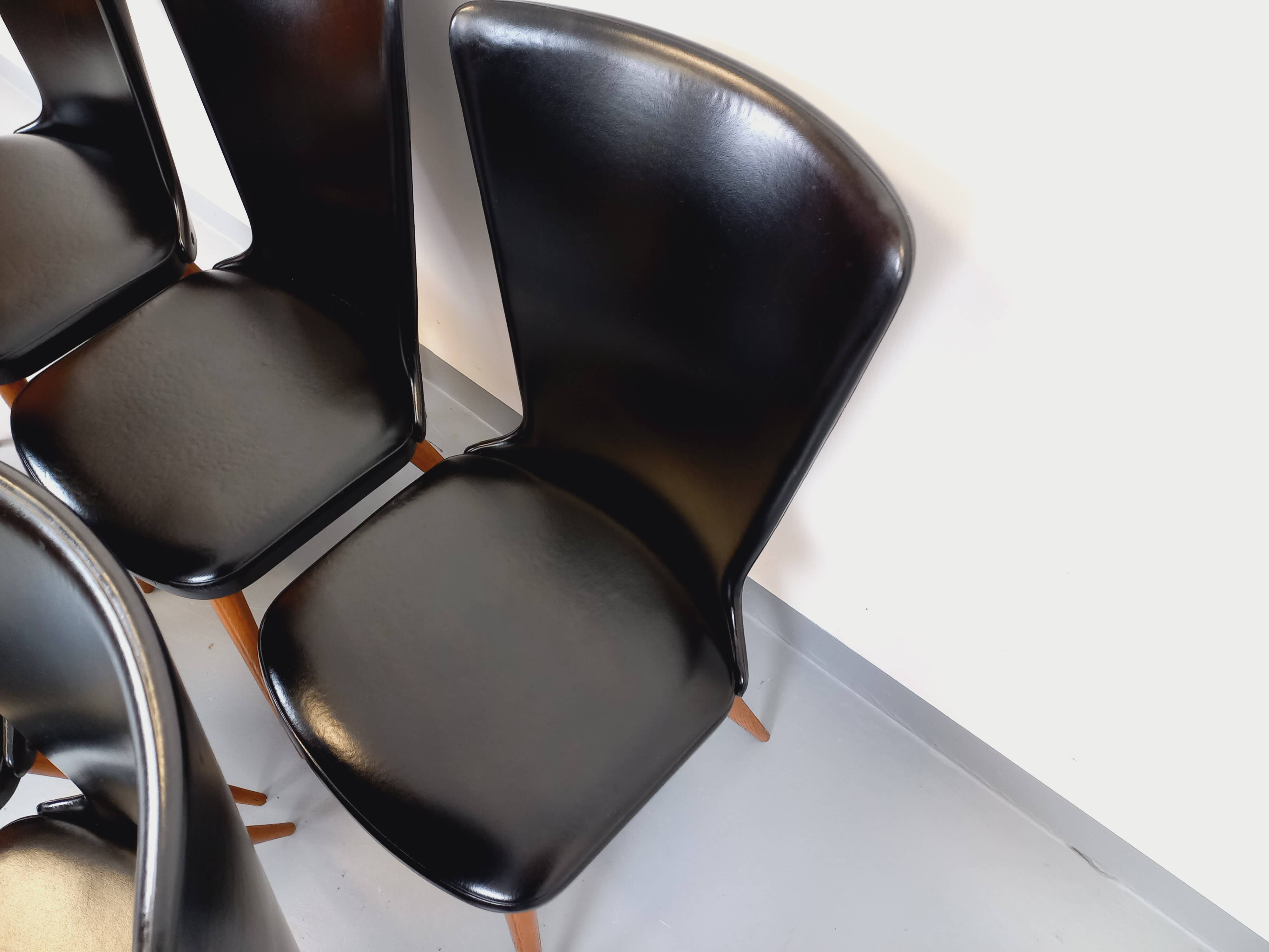 Set of 6 vintage Baumann Essor chairs in beech wood and skai